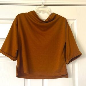 Womens cowl neck short sleeve top. Size S